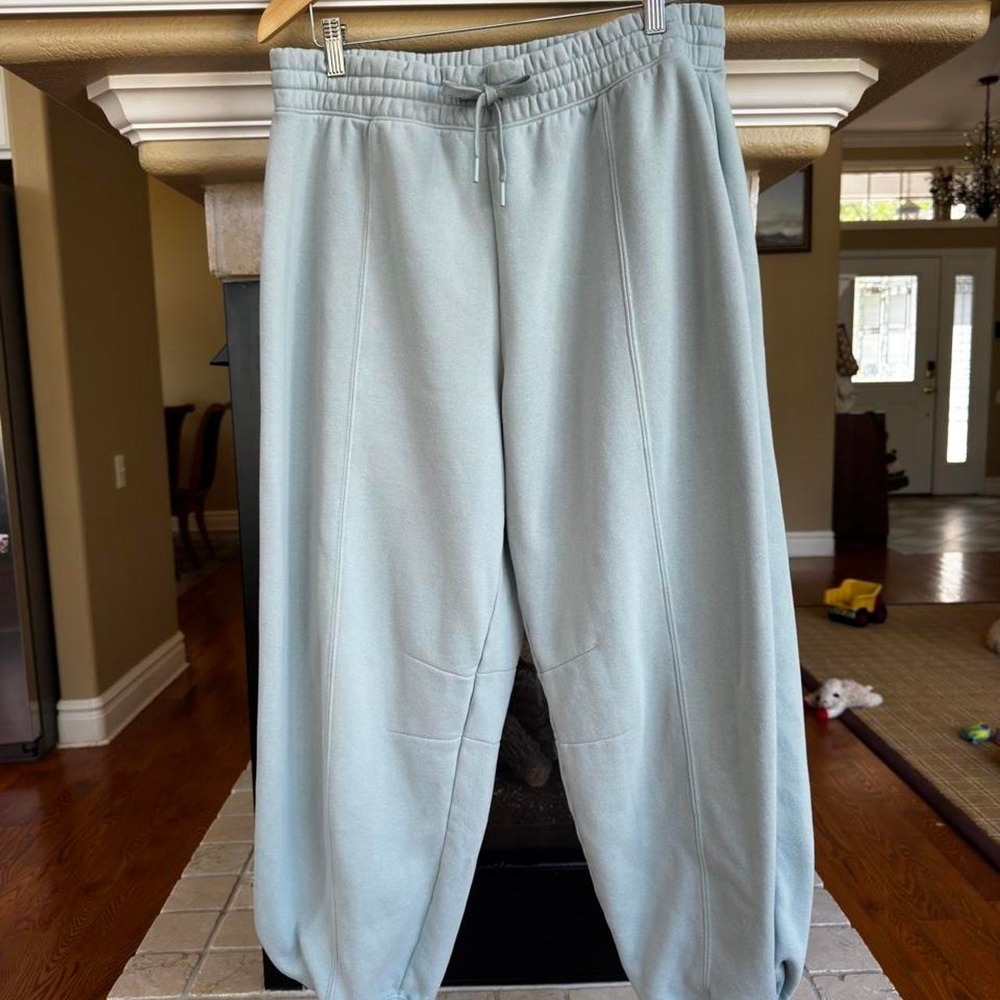 Beyond Yoga Luxefleece Barrel Sweatpant – Sage Green XL Casual Lounge